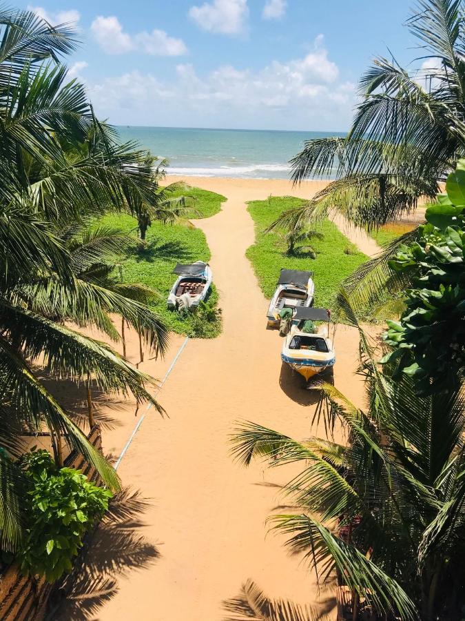 Sea Beach Resort Negombo Exterior photo