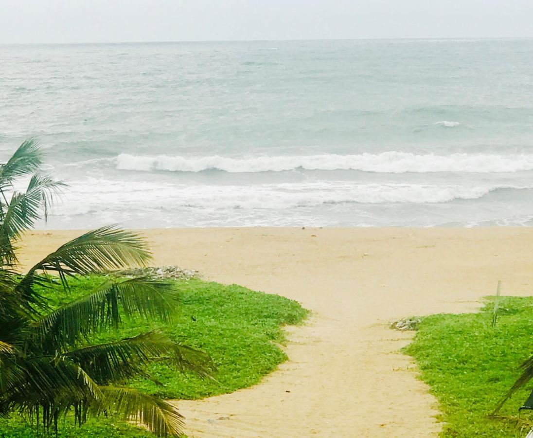 Sea Beach Resort Negombo Exterior photo