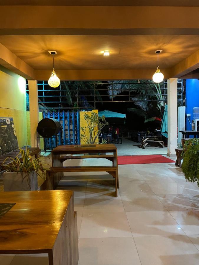 Sea Beach Resort Negombo Exterior photo